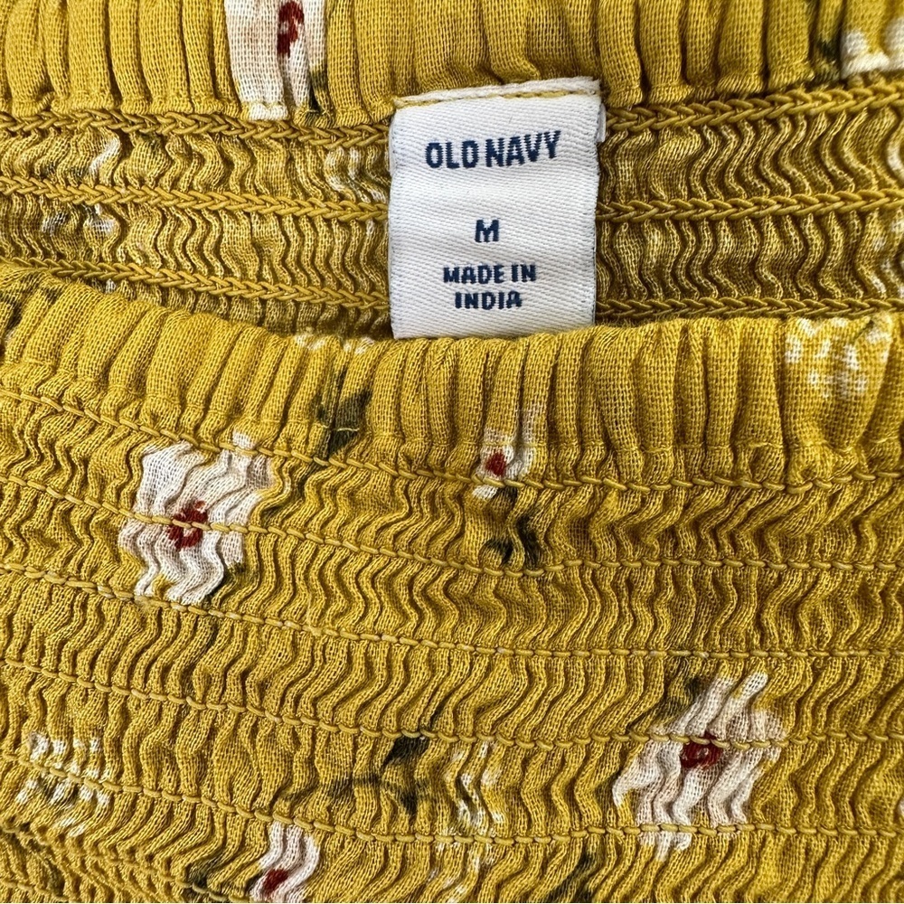 Old Navy | Yellow Floral Print Smocked Swing Top | Size M - Picture 6 of 6